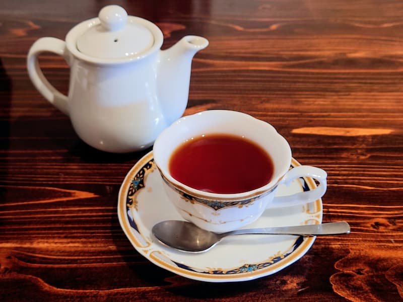 ティーポットと紅茶